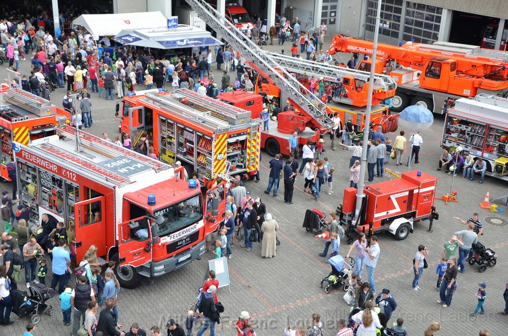 Tag der Offenen Tuer BF Koeln Weidenpesch Scheibenstr P720.JPG